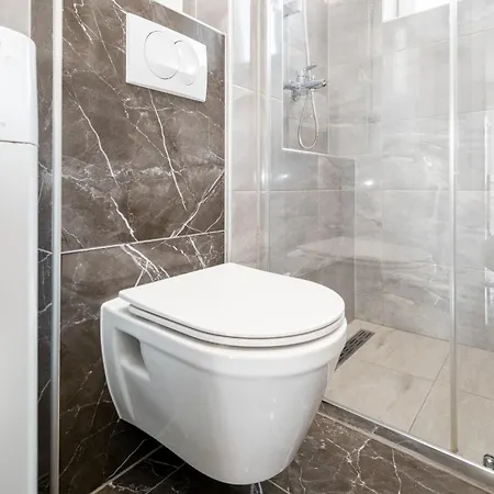 شقة Family Friendly With A Swimming Pool - 22530 *