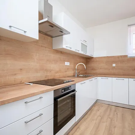 Family Friendly With A Swimming Pool - 22530 Apartment *